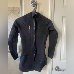 O’Neil wetsuit size 8